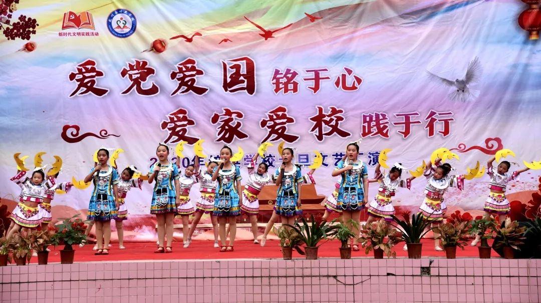 小仓鼠吃瓜子